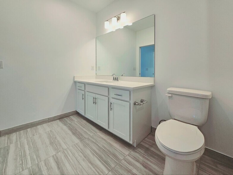 Building Photo - 26330 Coco Cay Cir