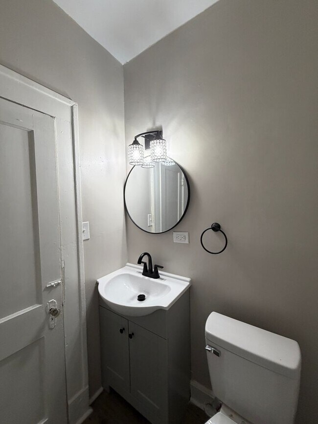 Building Photo - 1137-1139 Paxton St.