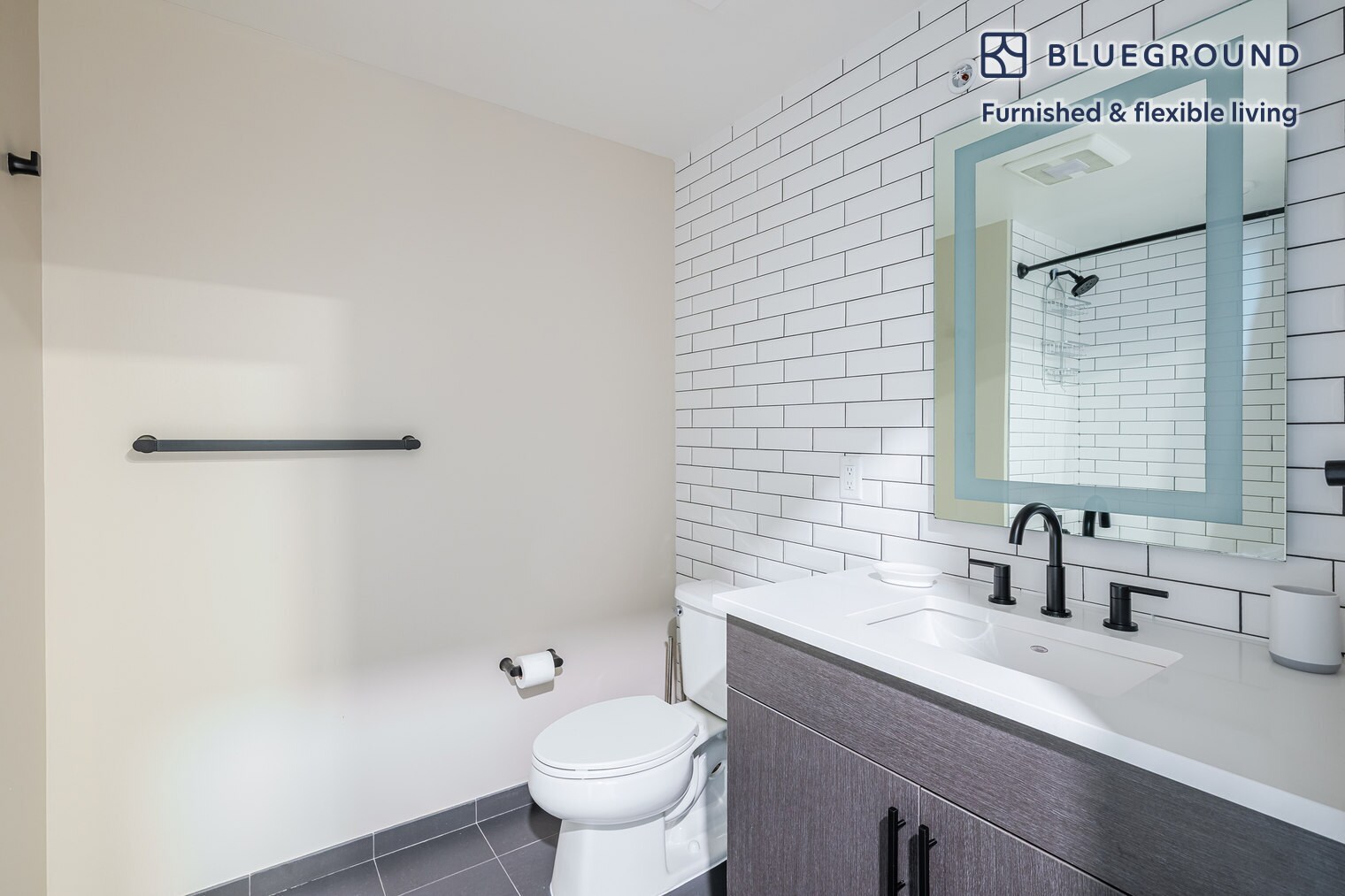 Building Photo - 21 Charles St