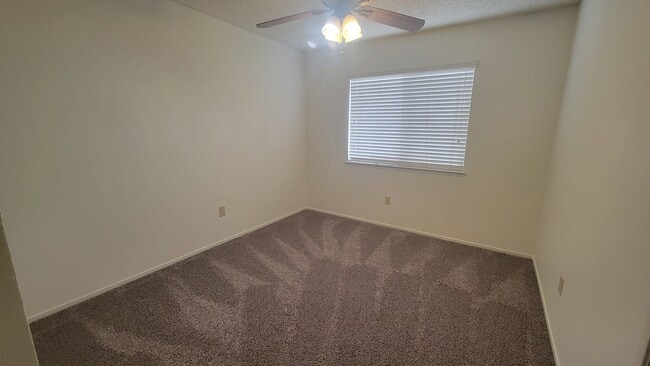 Building Photo - 921 Harvest Creek Rd