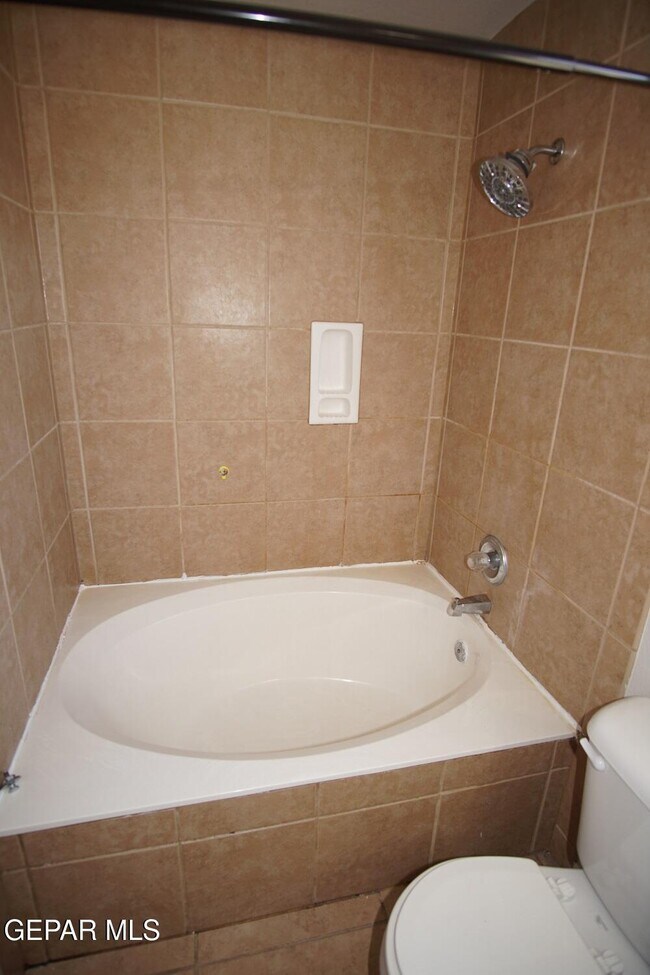 Building Photo - 14348 Smokey Point Dr