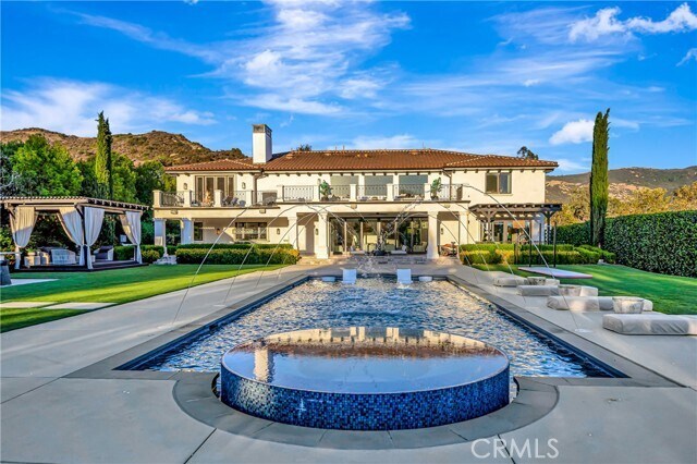 Building Photo - 2037 Delphine Ln