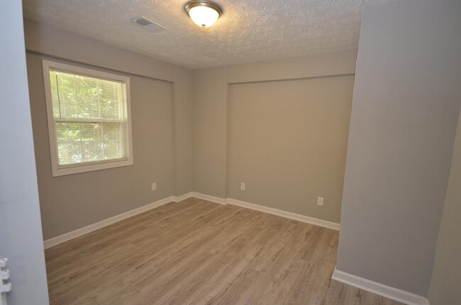 Building Photo - 1453 Clermont Ave