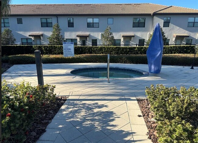 Building Photo - 1222 Royal St. George Blvd