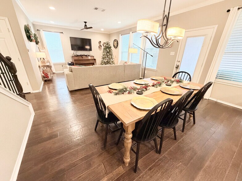 Building Photo - 4407 Bay Shore