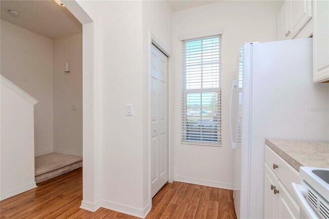 Building Photo - 8951 Walnut Gable Ct