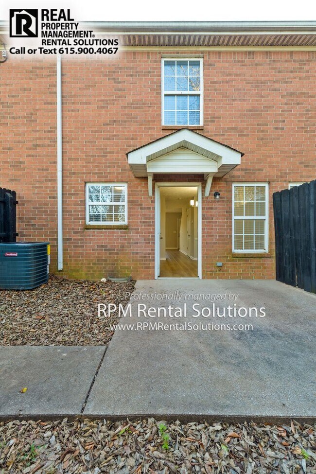 Building Photo - Modern 2BR Townhome Near MTSU, Washer & Dryer Included