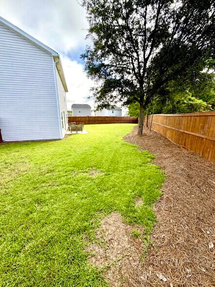 Building Photo - 60 Ruffian Ct
