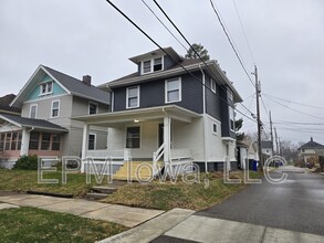 Building Photo - 349 17th St SE