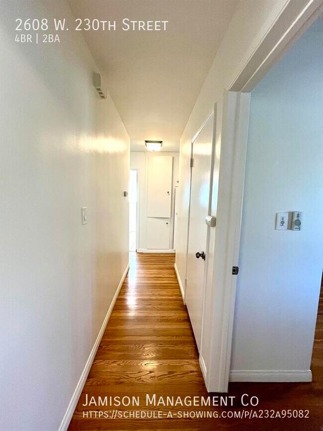 Building Photo - 2608 W 230th St
