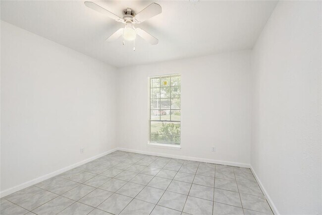 Building Photo - 10707 Glenfield Ct