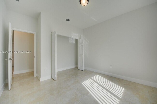 Building Photo - 312 Phippen Waiters Rd