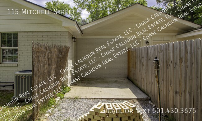 Building Photo - 115 S Mitchell St