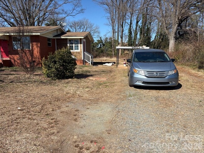 Building Photo - 1103 Auten Rd