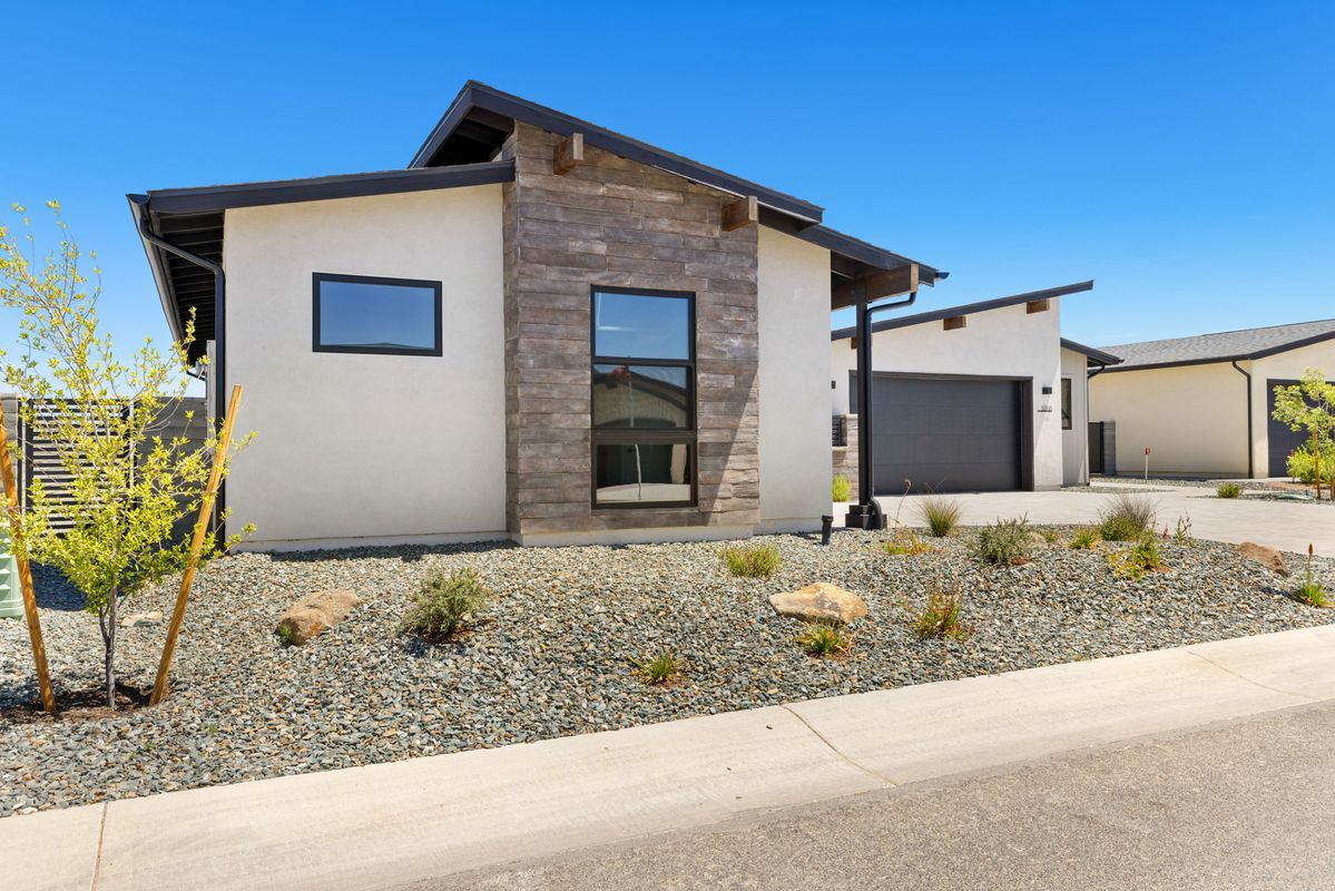 Building Photo - 5505 E Edgar Wy