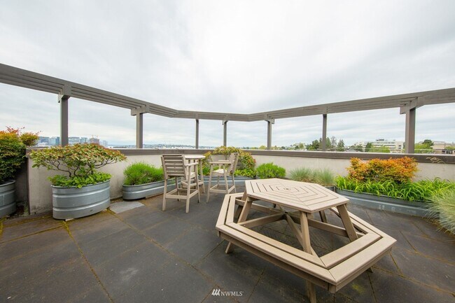 Building Photo - Capitol Hill - Braeburn open 1 Bedroom / 1...