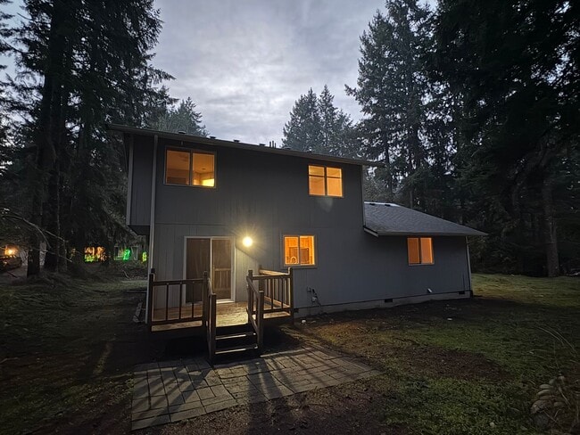 Building Photo - Beautiful 3-Bedroom Home in Gated Clearwood Community!