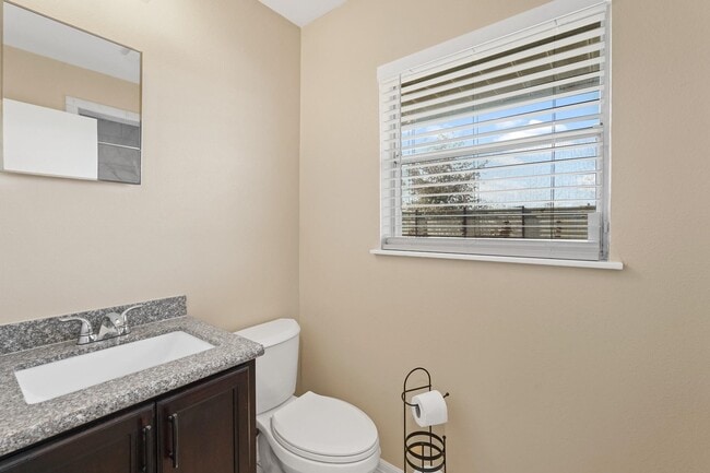 Building Photo - 10645 Oak Brook Dr