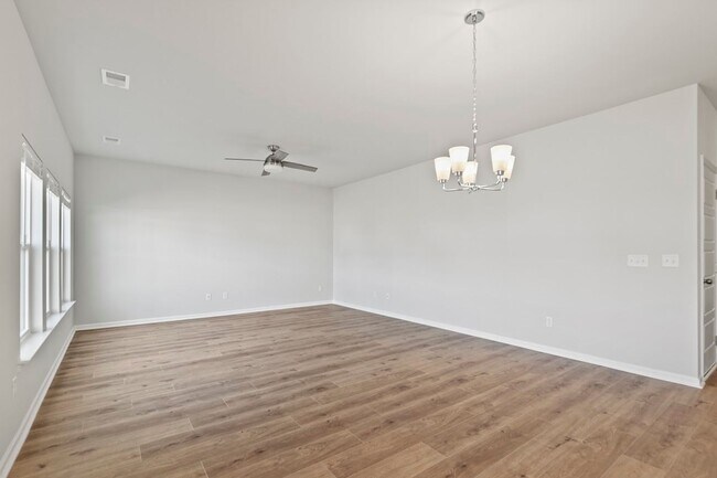 Building Photo - 3 Bedroom, 2.5 Bathroom Home in Summers Corner - Summerville