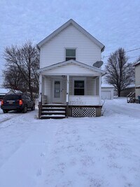 Building Photo - 100 Smithsonian St