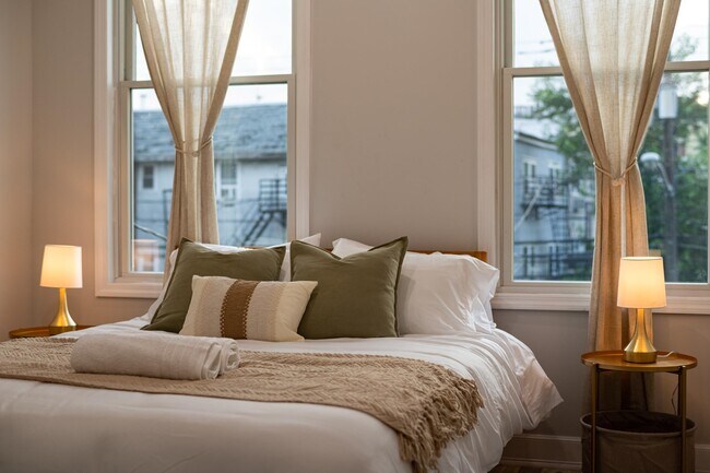 Building Photo - 260 Palisade Ave