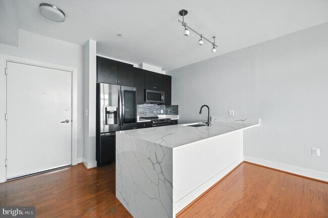 Building Photo - 915 N Patrick St