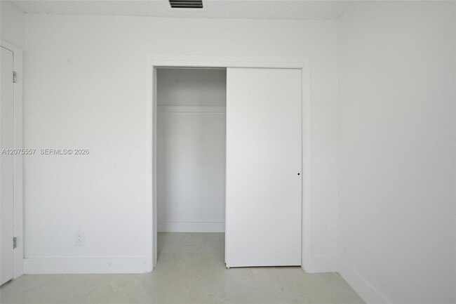 Building Photo - 11000 NW 21st Ct