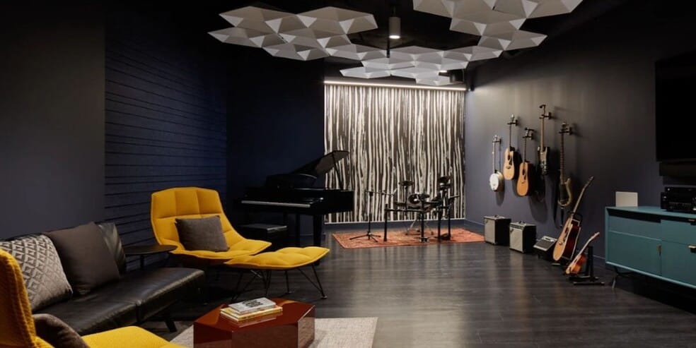 Building Photo - 455 E Waterside Dr