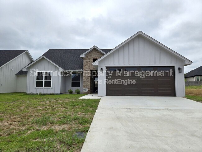 Primary Photo - 9904 Ridings Dr