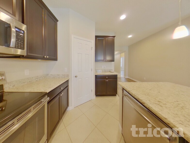 Building Photo - 37124 Scenic Ridge Dr