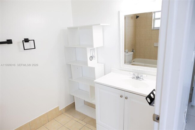 Building Photo - 11830 SW 19th Ln