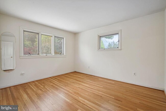 Building Photo - 1063 Carper St