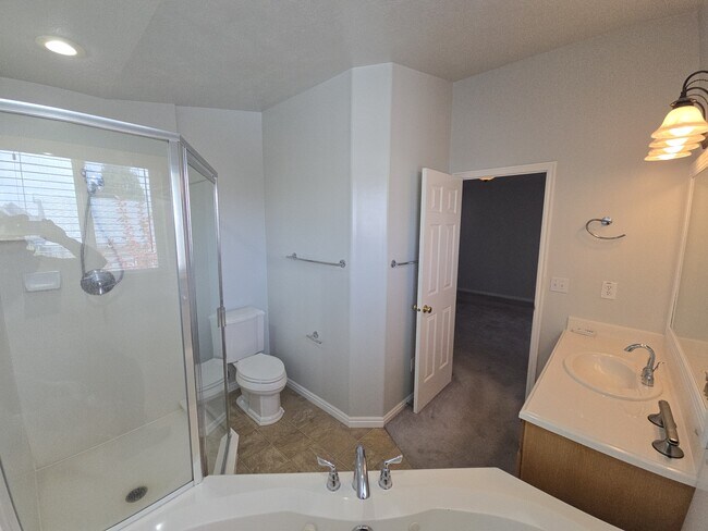 Building Photo - 1361 N 325 E