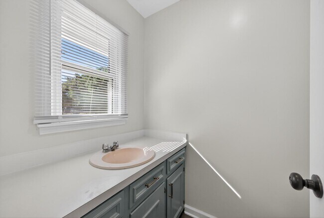 Building Photo - 1353 Secessionville Rd