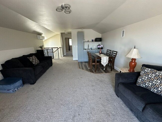 Building Photo - 7175 Vista Ridge Dr