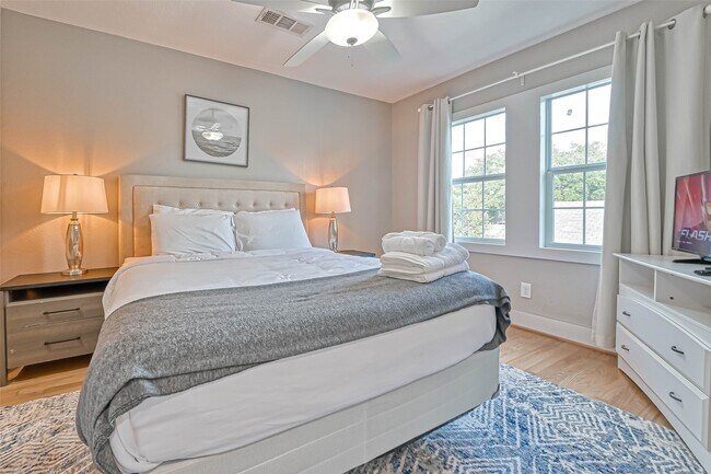 Building Photo - 10601 Willowgrove Dr