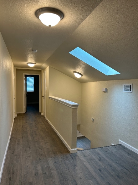 Primary Photo - 2736 Purington Ave