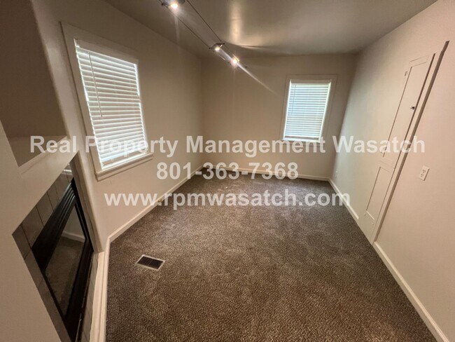 Building Photo - 1105 S 700 E