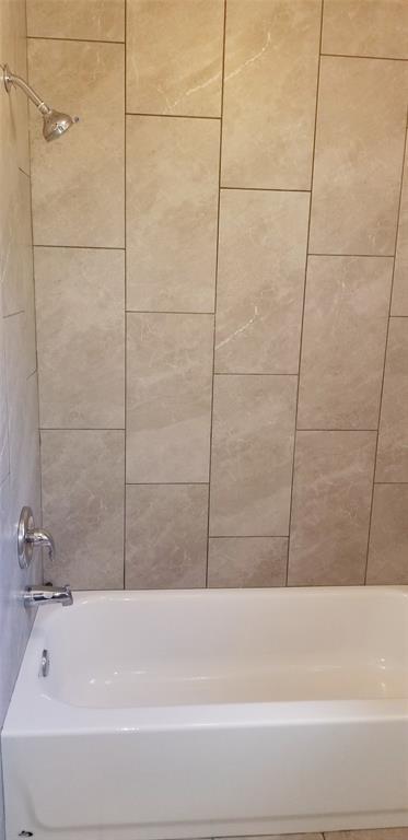 Building Photo - 3007 Glen Ct