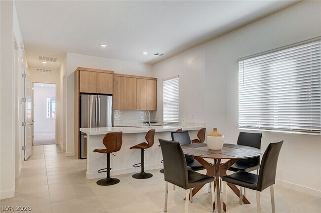 Building Photo - 10022 Digne Ct