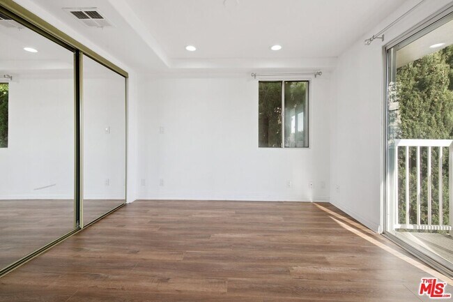 Building Photo - 12010 Texas Ave