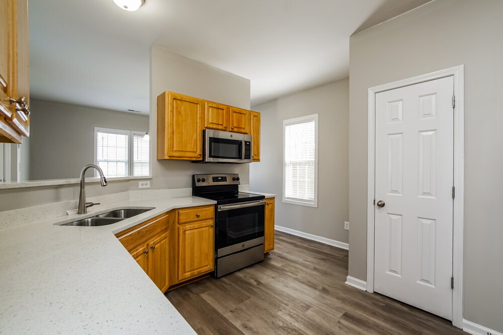 Building Photo - 6818 Spanglers Spring Way