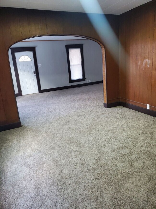 Building Photo - Spacious 3 Bedroom Home For Rent!