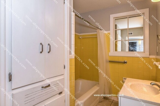 Building Photo - 3564 N Georgetown Dr