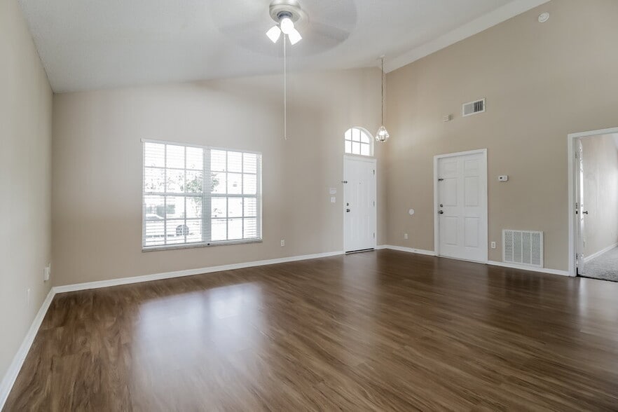 Building Photo - 4307 Boca Woods Dr