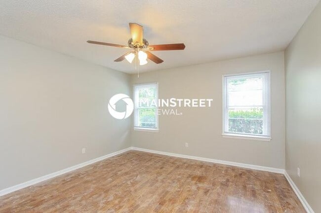 Building Photo - 3 Bedroom Pet-Friendly Home in CHARLOTTE, NC with Main Street Renewal