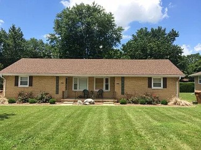 Primary Photo - 1801 Lynwood Dr
