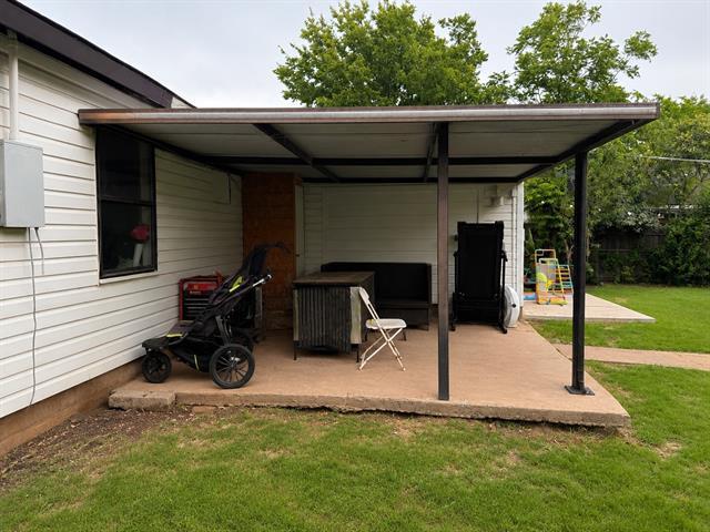 Building Photo - 2122 Riviera Dr