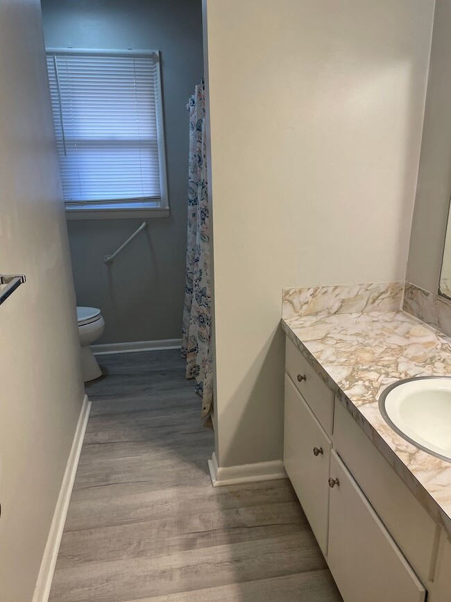 Building Photo - 2123 S Union Grove Rd