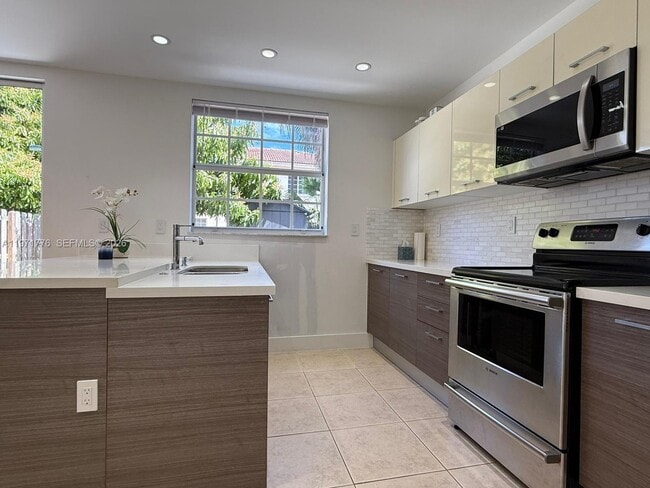 Building Photo - 20711 SW 80th Ct